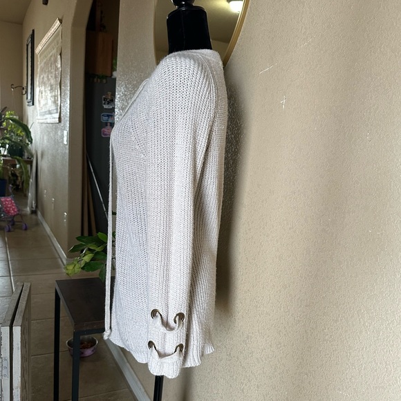 Cream sweater by Sadie & Love size small - Picture 9 of 10